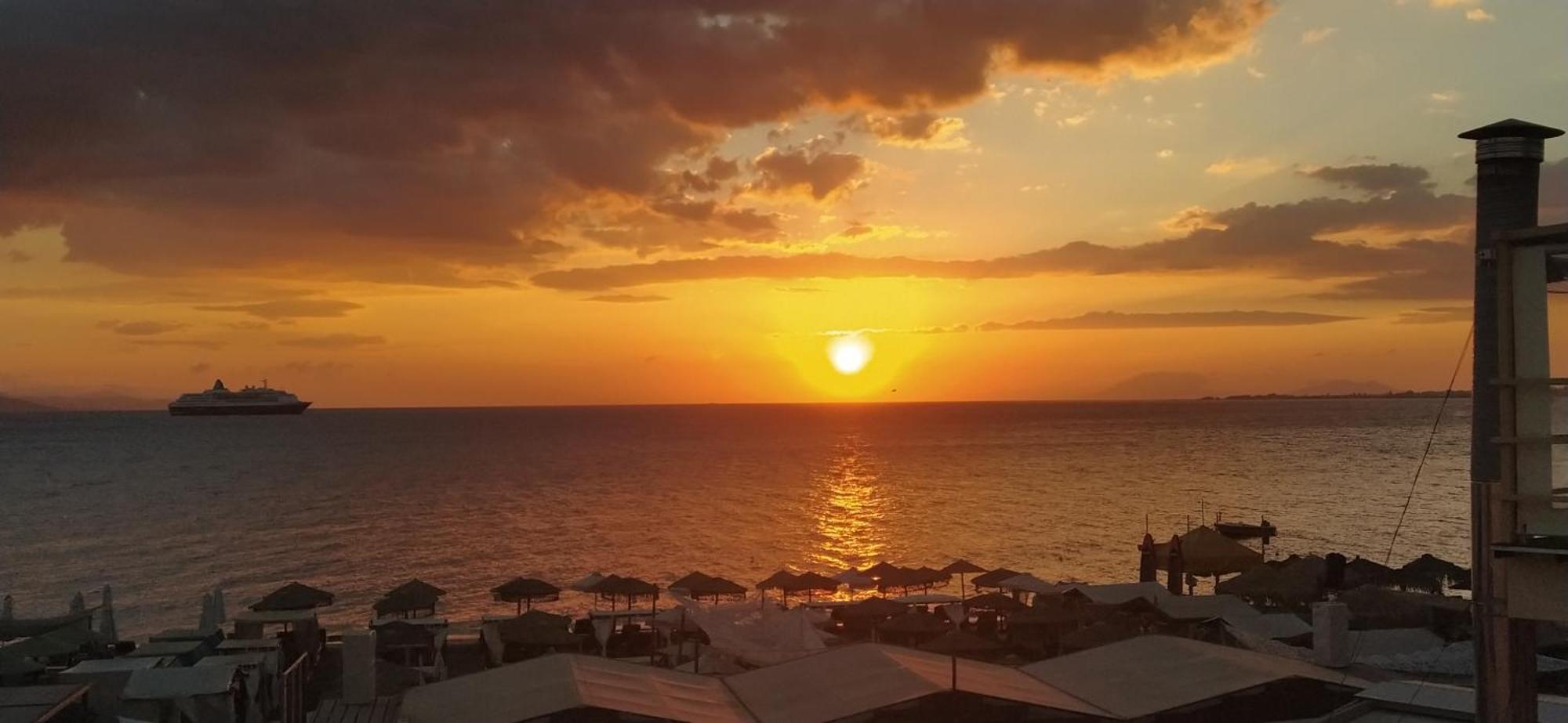Bright & Comfy Apartments Near The Beach Kos Bagian luar foto